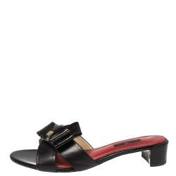 Pre Owned Carolina Herrera Black Leather and Patent Leather Bow Slide Sandals Size 39