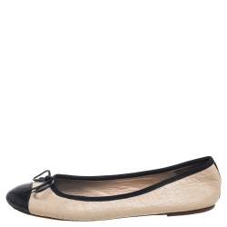 Pre Owned CH Carolina Herrera Beige/Black Leather Bow Flats Size 38