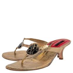 Pre Owned Carolina Herrera Gold Leather Logo Embellished Thong Sandals Size 39