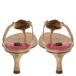 Pre Owned Carolina Herrera Gold Leather Logo Embellished Thong Sandals Size 39
