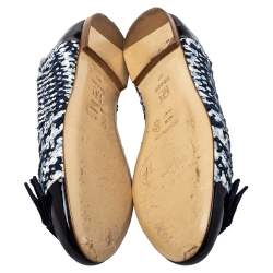 Pre Owned Carolina Herrera Blue/White Tweed And Patent Leather Ballet Flats Size 40