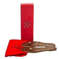 Pre Owned Carolina Herrera Metallic Bronze Leather Embellished Thong Flats Size 39