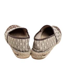 Pre Owned Carolina Herrera Beige/ Brown  Canvas Espadrille Flats Size 41