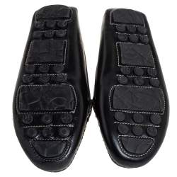 Pre Owned Carolina Herrera Black Leather Initials Cut-Out Slip On Loafers Size 38