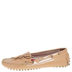 Pre Owned CH Carolina Herrera Beige Patent Leather Bow Slip On Loafers Size 38