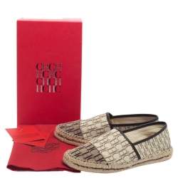 Pre Owned Carolina Herrera Beige Monogram Canvas And Fabric Cap Toe Espadrille Flats Size 40