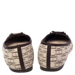 Pre Owned Carolina Herrera Brown/Beige Monogram Canvas Bow Cap Toe Ballet Flats Size 39