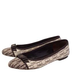 Pre Owned Carolina Herrera Brown/Beige Monogram Canvas Bow Cap Toe Ballet Flats Size 39