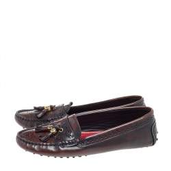 Pre Owned Carolina Herrera Two Tone Brogue Leather Logo Charm Slip On Loafers Size 39