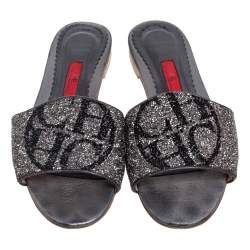 Pre Owned صندل سلايد فلات سي إتش كارولينا هيريرا جلد مزخرف كريستال أسود/رصاصي مقاس 38