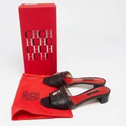 Pre Owned Carolina Herrera Black Monogram Leather Traveller Locked Slide Sandals Size 40