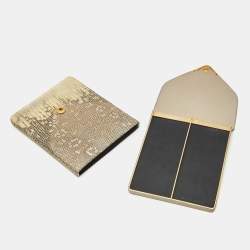 مملوكة مسبقًا علبة سجائر كارتتييه لون كريمي/ذهبي سحلية