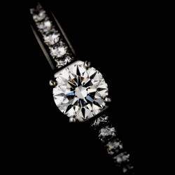 مملوكة مسبقًا خاتم كارتتييه سوليتير بلاتين ألماس 0.36 قيراط مقاس 47 الاتحاد الأوروبي