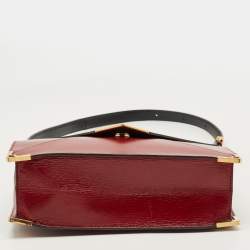 مملوكة مسبقًا حقيبة كتف كارتتييه ظرف جلد أحمر