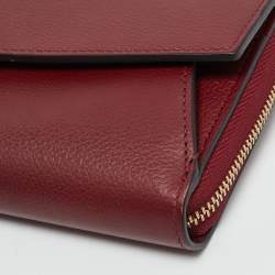 مملوكة مسبقًا Cartier C De Cartier Burgundy Leather Zip Around Wallet