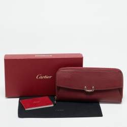 مملوكة مسبقًا Cartier C De Cartier Burgundy Leather Zip Around Wallet