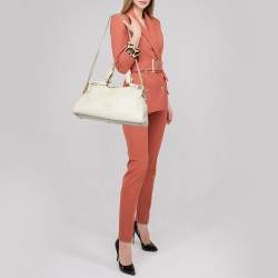 مملوكة مسبقًا Cartier White Leather Medium Marcello de Cartier Bag