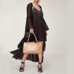 مملوكة مسبقًا Cartier Beige Leather Cabochon Tote 