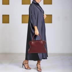 مملوكة مسبقًا حقيبة ساتشل كارتييه سي دو كارتييه جلد أحمر داكن متوسطة