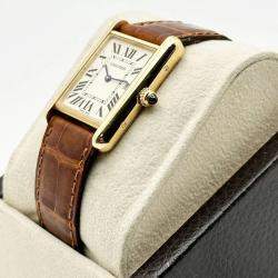 Pre Owned Cartier Tank Louis W1529756 Quartz 18K Yellow Gold Women's Wristwatch 33 mm