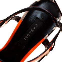 مملوكة مسبقًا صندل كاسادي روشيا  جلد برتقالي لامع ومنقوش نعل سميك حزام للكاحل مقاس 38