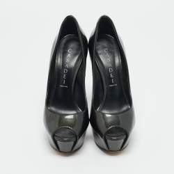 مملوكة مسبقًا حذاء كعب عالي كاسادي جلد لامع رمادي معدني مفتوح من الأمام مقاس 36