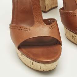 Pre Owned صندل كاساداي سير من الجلد بني بكعب منصة حزام تي مقاس 40.5