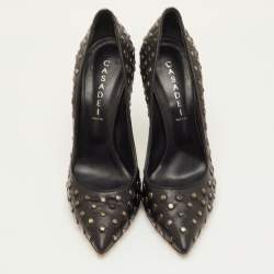 مملوكة مسبقًا Casadei Size 40.5 Black Leather Studded Pointed Toe Pumps