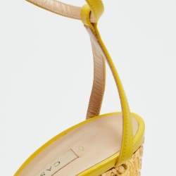 مملوكة مسبقًا Casadei Size 38 Yellow Leather and Suede Fringe Ankle Strap Sandals