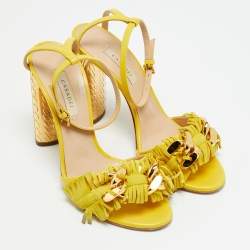 مملوكة مسبقًا Casadei Size 38 Yellow Leather and Suede Fringe Ankle Strap Sandals
