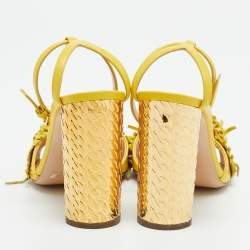 مملوكة مسبقًا Casadei Size 38 Yellow Leather and Suede Fringe Ankle Strap Sandals