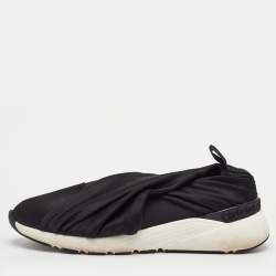 مملوكة مسبقًا Casadei Size 35 Black Satin Slip On Sneakers