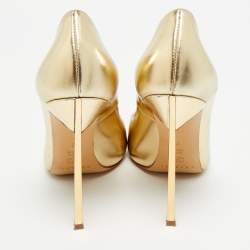 مملوكة مسبقًا Casadei Blade Size 37 Gold Leather Pointed Toe Pumps