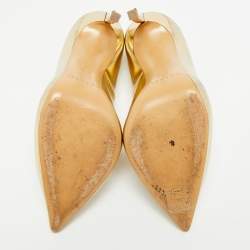 مملوكة مسبقًا Casadei Blade Size 37 Gold Leather Pointed Toe Pumps