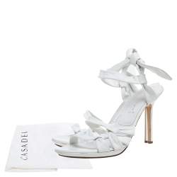 Pre Owned صندل كاسادى فتحة كعب مقدمة مفتوحة رباط كاحل جلد أبيض مقاس 39