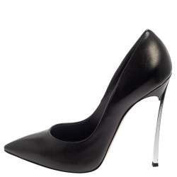 Pre Owned حذاء كعب عالى كاسادى مقدمة مدببة وجلد أسود مقاس 38.5