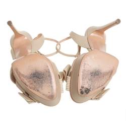 Pre Owned صندل كاسادي فورا ايكو جلد كريمي نعل سميك سير كاحل مقاس 39