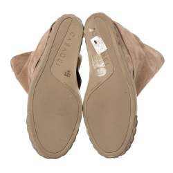 Pre Owned حذاء بوت كاساديه نعل روكي غطاء بطيه غطاء مقدمة سلسلة ولؤلؤ سويدى بيج مقاس 38