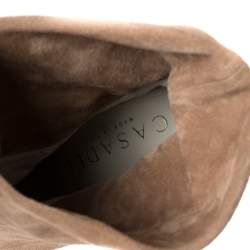 Pre Owned حذاء بوت كاساديه نعل روكي غطاء بطيه غطاء مقدمة سلسلة ولؤلؤ سويدى بيج مقاس 38