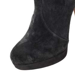 مملوكة مسبقًا Casadei Grey Suede Knee Length Platform Boots Size 37