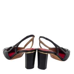 مملوكة مسبقًا صندل سي أتش كارولينا هيريرا جلد أسود فتحة كعب مقاس 40