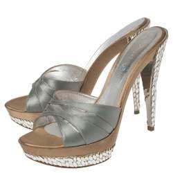 Pre Owned Casadei Grey Satin Crystal Embellished Platform Open Toe Slide Sandals Size 40