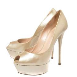 Pre Owned Casadei Beige Patent Leather Daisy Peep Toe Platform Pumps Size 37.5 