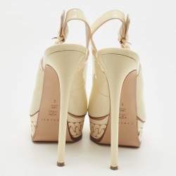 مملوكة مسبقًا Casadei Cream Patent Buckle Strap Pumps Size 39