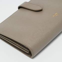 مملوكة مسبقًا Celine Grey Leather Large Strap Bifold Wallet