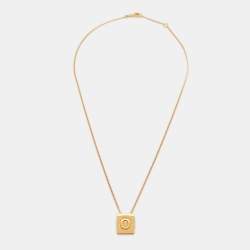 مملوكة مسبقًا Céline Gold Tone Alphabet "O" Pendant Necklace