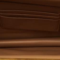 مملوكة مسبقًا Celine Clasp Mini Light Green Leather Crossbody Bag