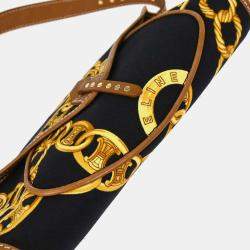 مملوكة مسبقًا Celine Black Canvas Handbag