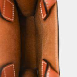 مملوكة مسبقًا حقيبة كاباس عمودية صغيرة تريومفيه قماش/جلد أسمر سيلين مع حزام 2021