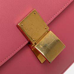 مملوكة مسبقًا حقيبة صندوق كلاسيك سيلين جلد العجل زهري متوسطة الحجم